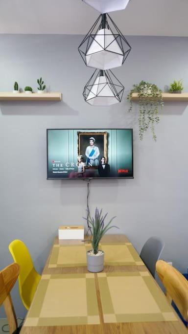 The Fika Room Near Mnl Airport - Scandi Studio Unit With Fast Wi-Fi & Netflix - Read Full Property Desc Before Booking Manila Luaran gambar