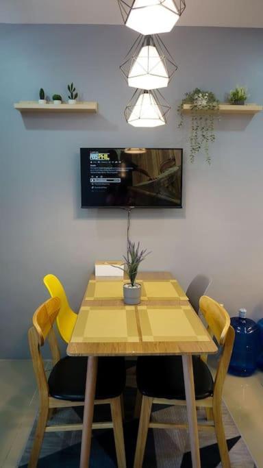 The Fika Room Near Mnl Airport - Scandi Studio Unit With Fast Wi-Fi & Netflix - Read Full Property Desc Before Booking Manila Luaran gambar