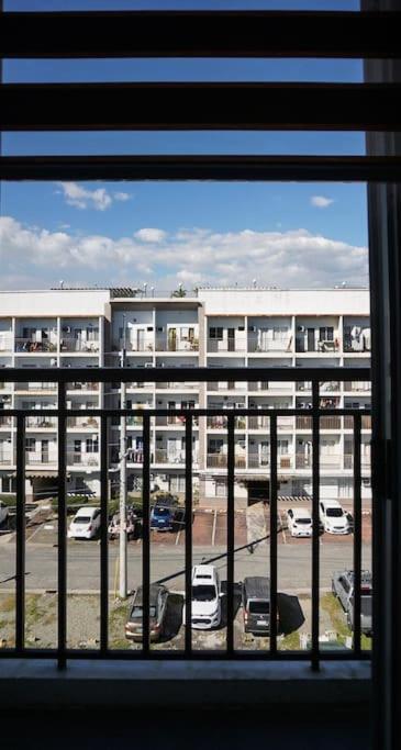 The Fika Room Near Mnl Airport - Scandi Studio Unit With Fast Wi-Fi & Netflix - Read Full Property Desc Before Booking Manila Luaran gambar